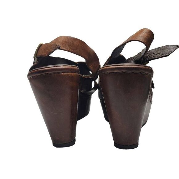 Born Brown and Cream Wedges - Picture 6 of 13